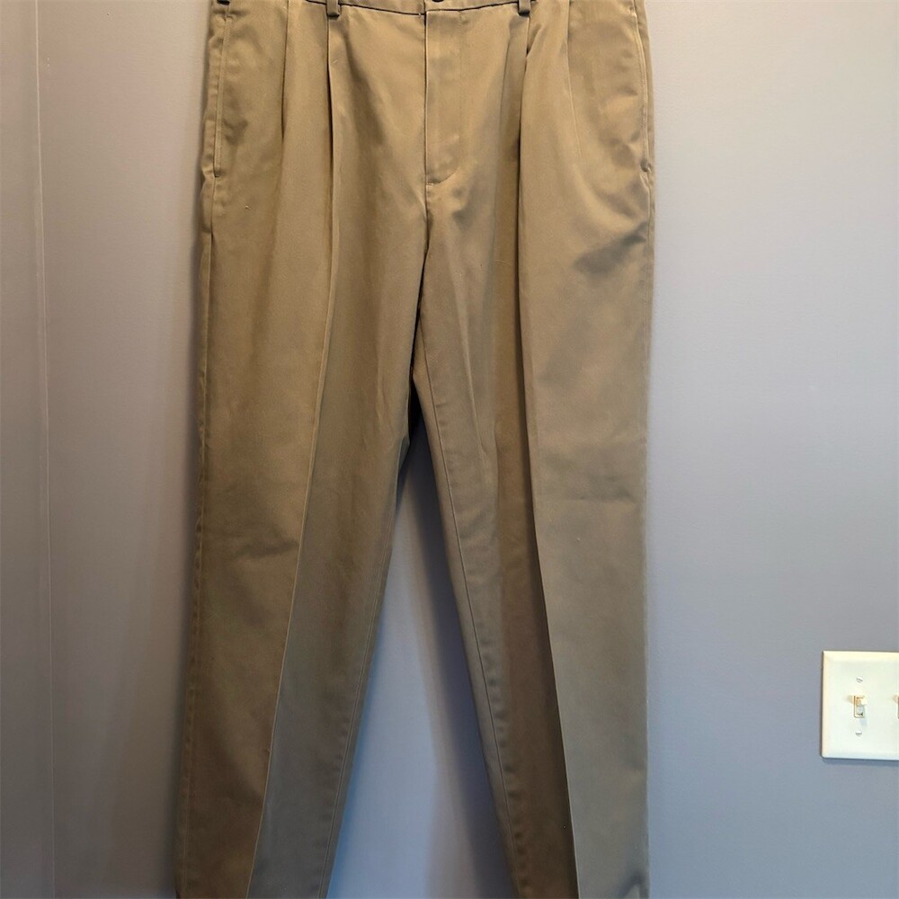 Brooks Brothers Advantage Chino Mens 36x30 Gray Pleated Cuffed Pants